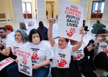 AIDS-experts luiden alarm nu financiering wereldwijd instort