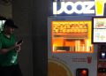 Franse student in Singapore beboet om rietjesgrap op sociale media