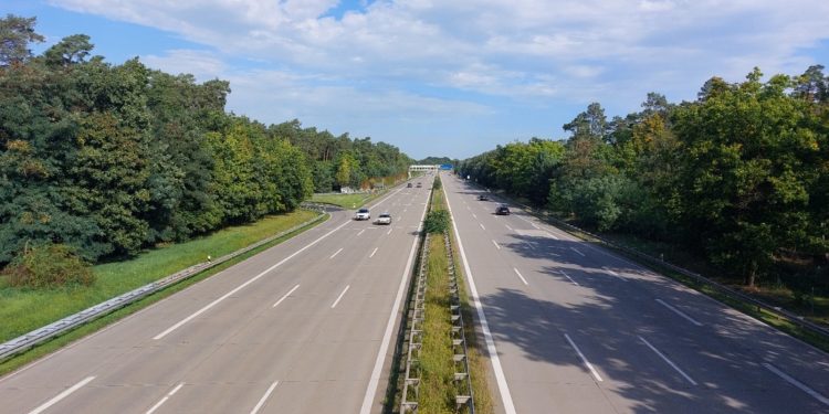 Vijf regels die je moet kennen op de Duitse Autobahn