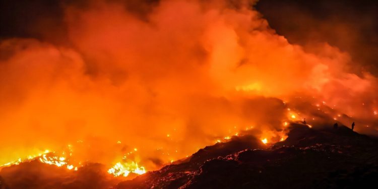Indonesië bestookt wolken tegen bosbranden op Borneo